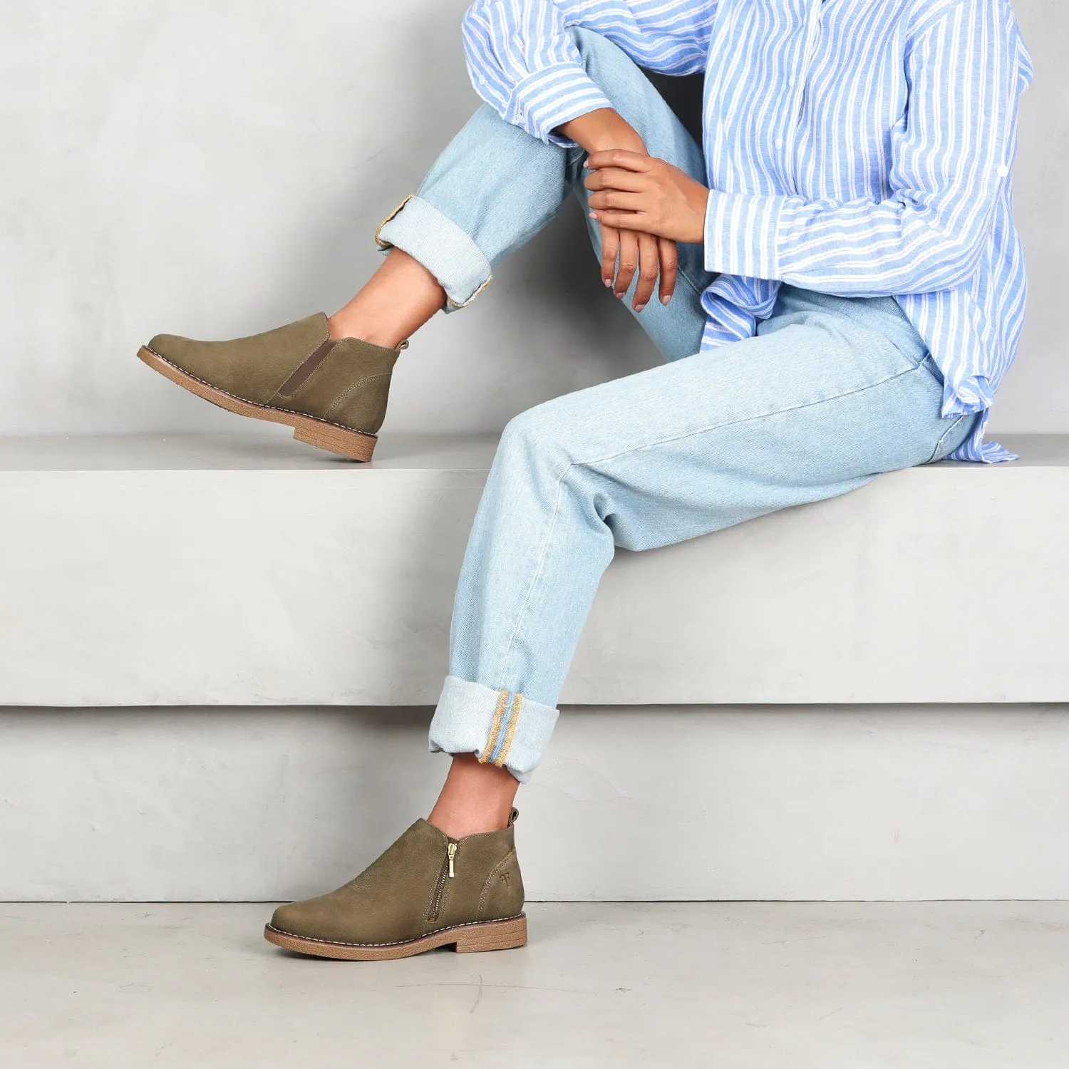 Ankle Boot with Gold Zip in Forest - 12777