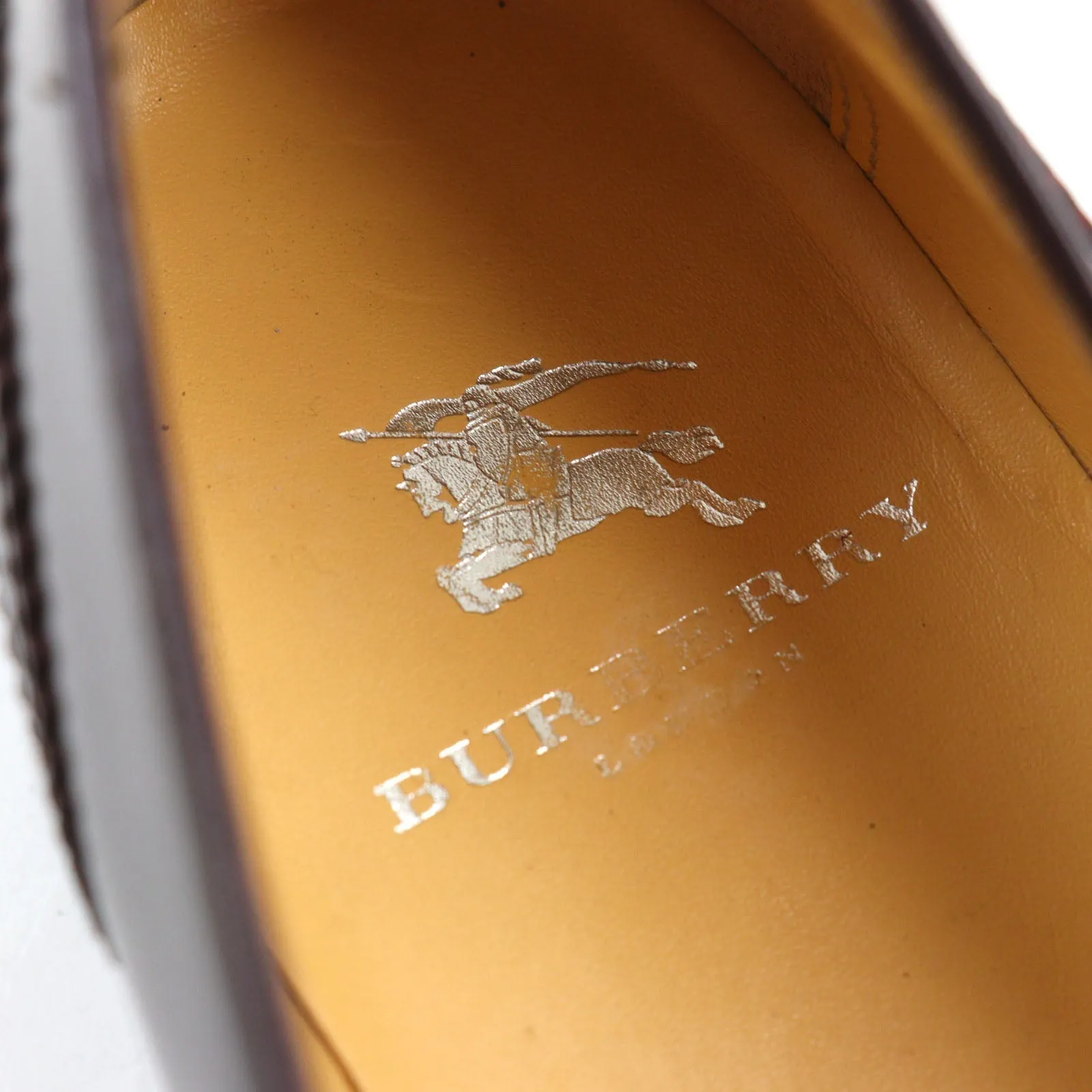 Burberry BU1022 Wingtip Tassel Loafers