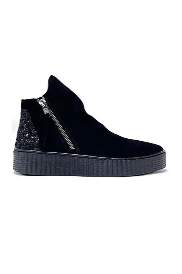 Eric Michael Anabella Boot