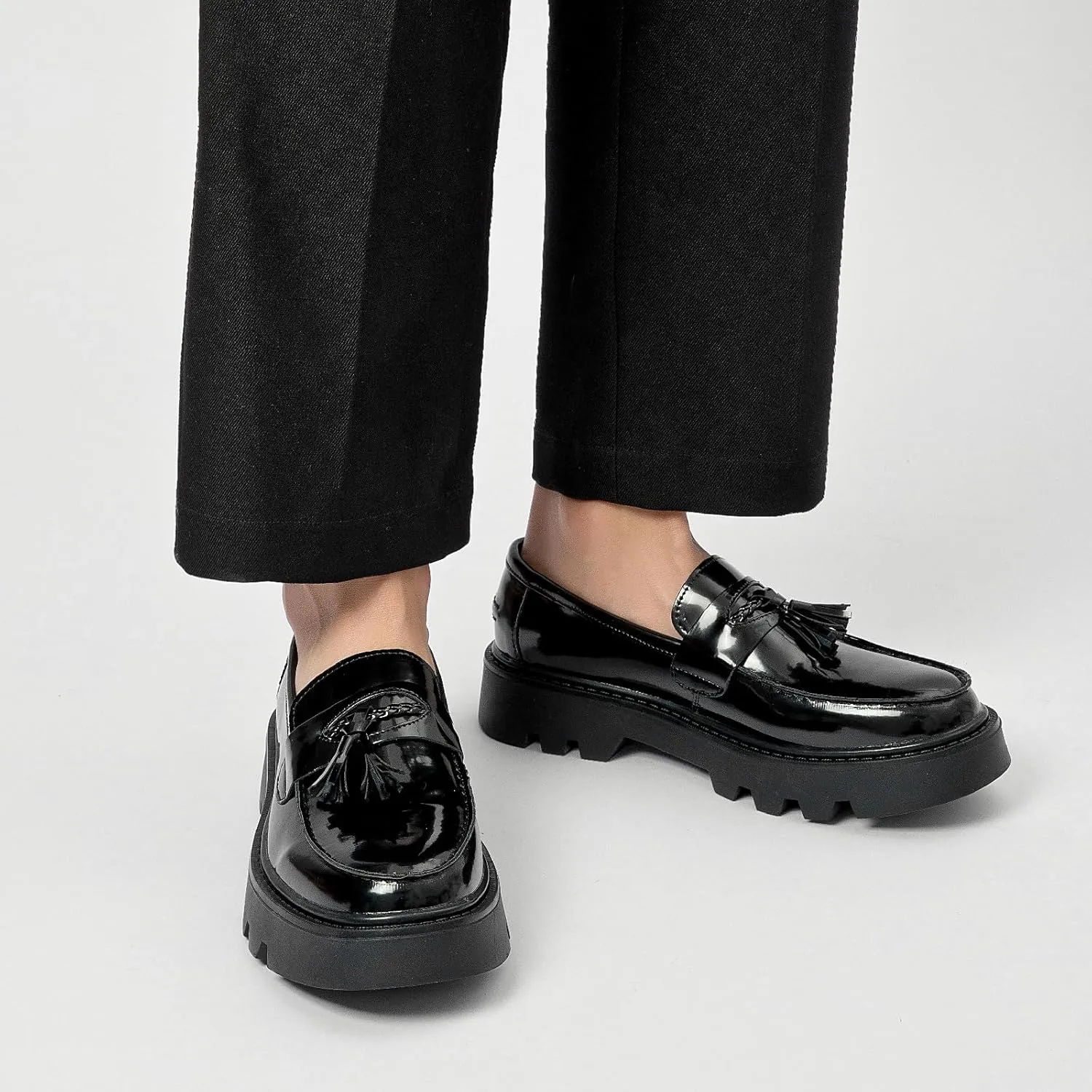 Men's Black Patent Leather Platform Loafers Slip-On Dress Shoes with Tassel, Non-Slip Lug Sole Round Toe Penny Formal Shoes for Business Work & Daily