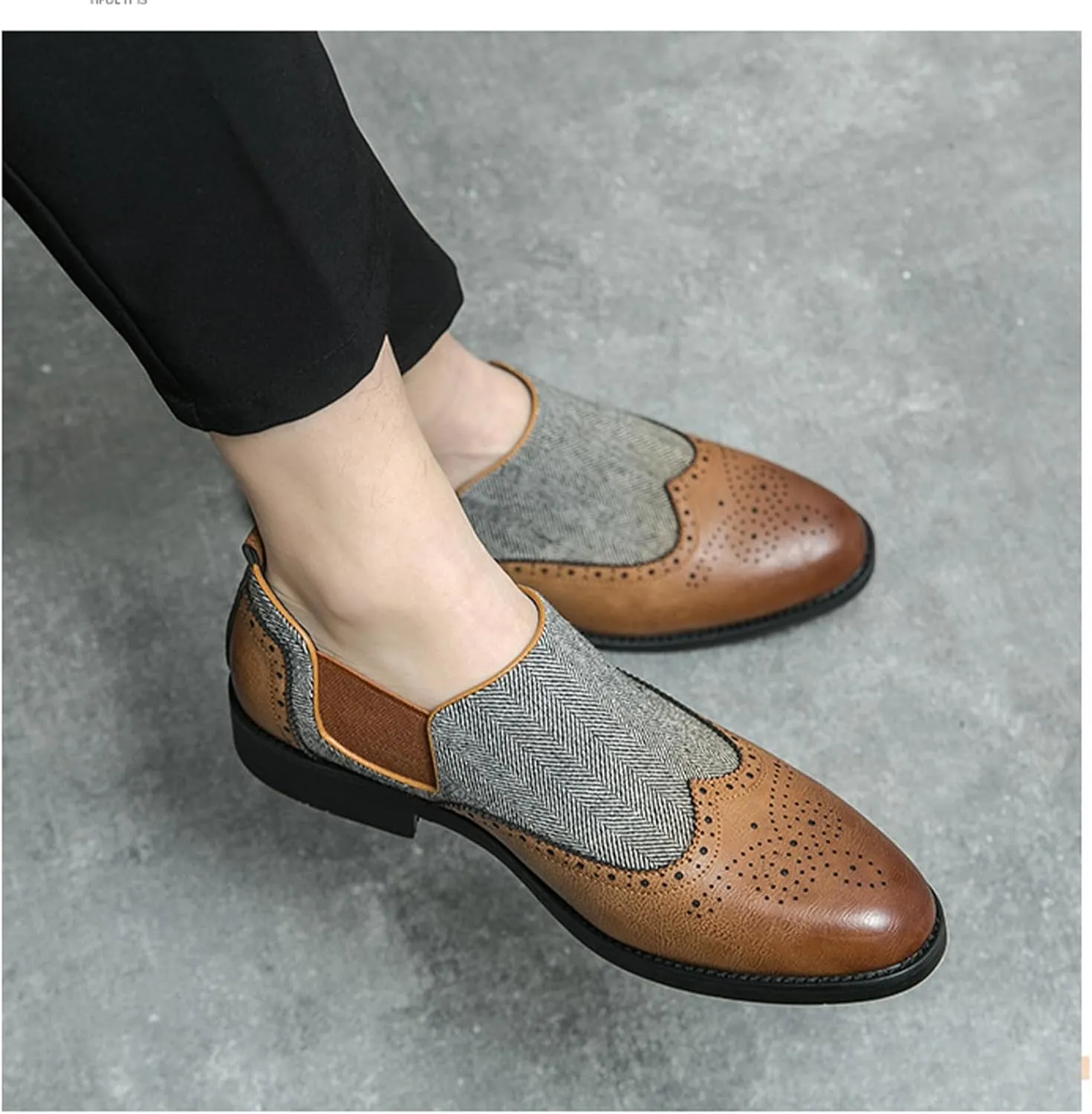 Mens Patchwork Two Tone Comfortable Slip On Dress Loafers Fashion Carving Punched Brogues Business Leather Shoes Round Toe Low Top Luxury Formal Walking Shoes