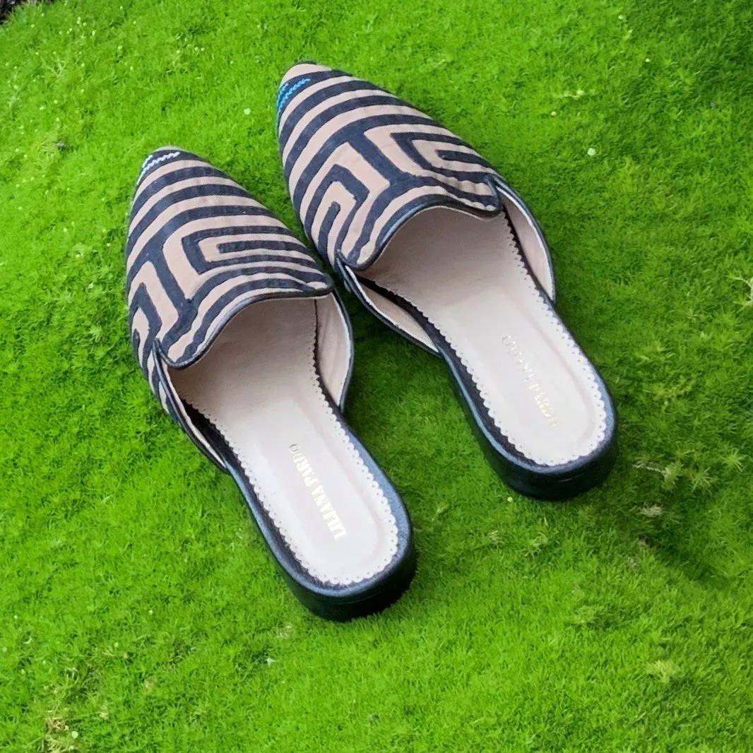 Mola Mules | Black & Beige