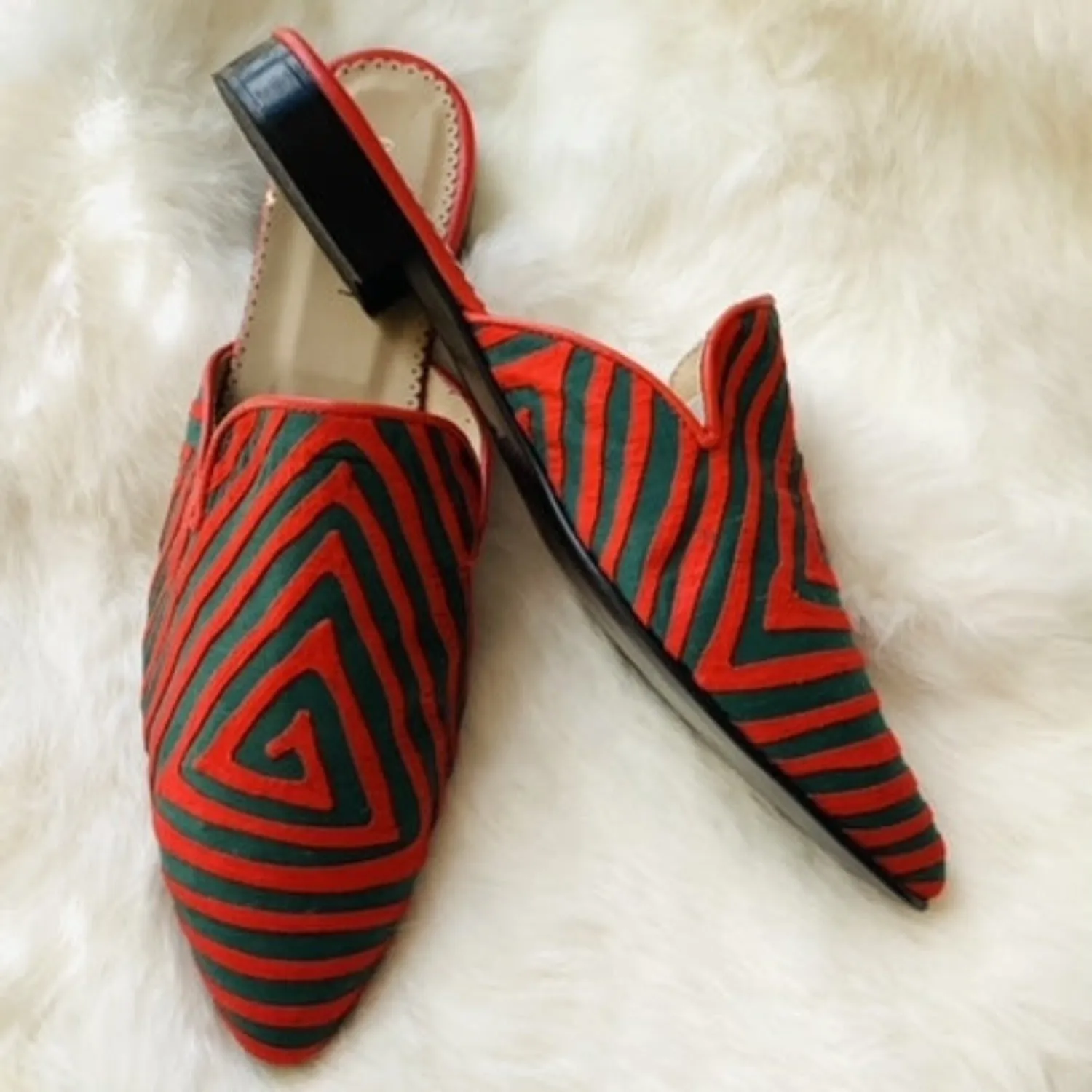 Mola Mules | Red & Green