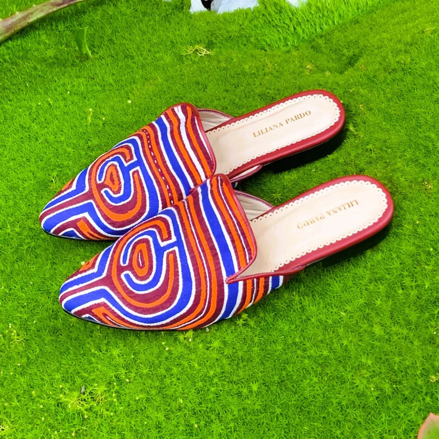 Mola Mules | Wine Multicolor