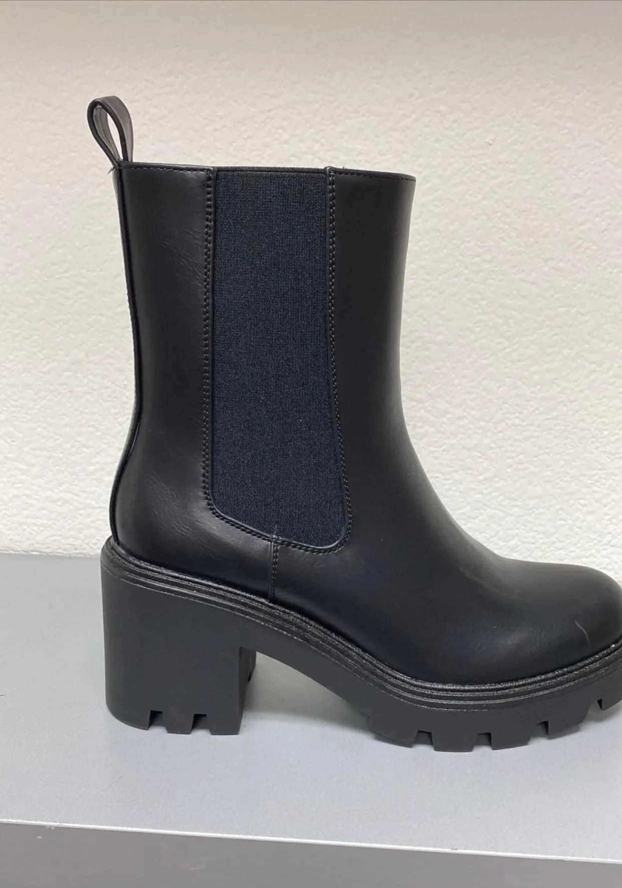 Rough Girl Chunky Sole