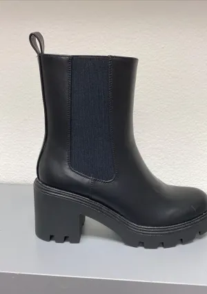 Rough Girl Chunky Sole