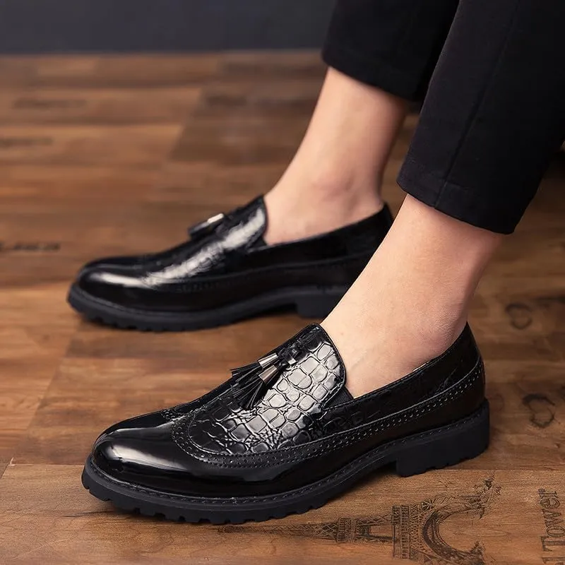 Santimon Men's Wingtip Brogue Crocodile Printed Faux Leather Loafers with Tassels, Two-Toned, Low Heel Slip On Shoes